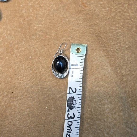 Silver & Black Set - Picture 8 of 9